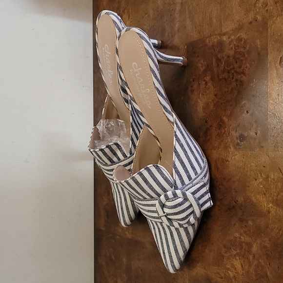 Charles David B&W Slides - Picture 4 of 11